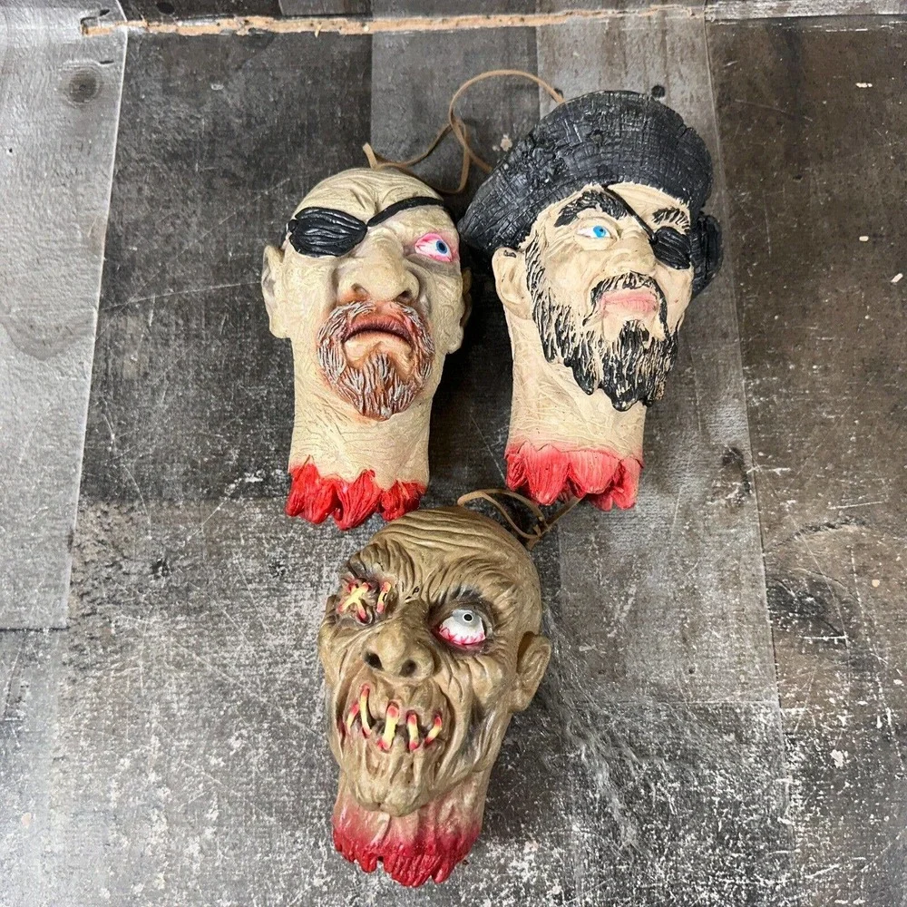 NIGHTVIEW SEASONS HALLOWEEN PROP LATEX SHRUNKEN SEVERED PIRATE‎ HEADS Lot Decor